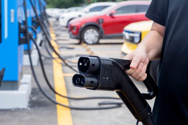 trạm xạc xe điện thông minh